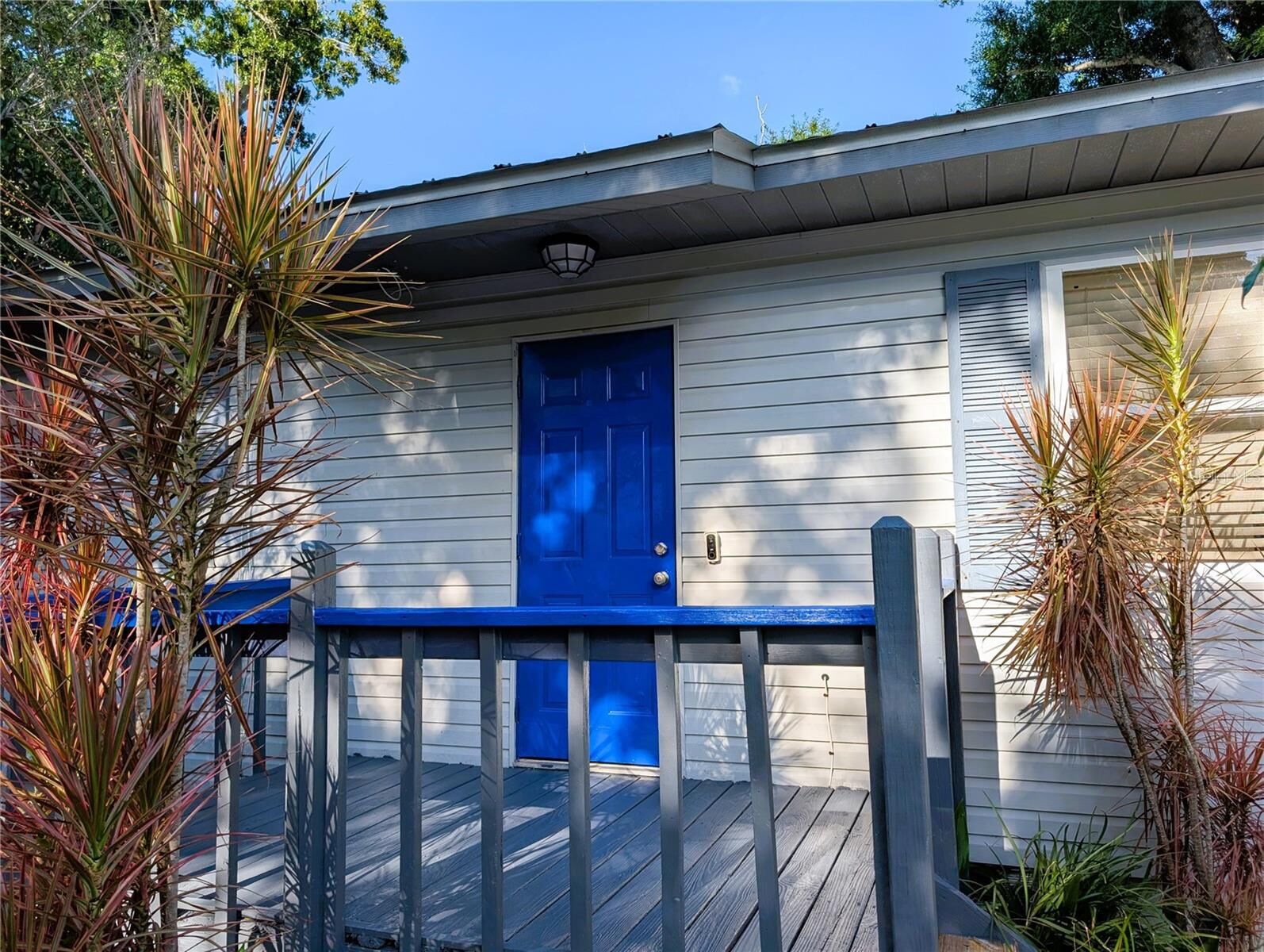 Property Photo: 4031 Iola Drive FL 34231
