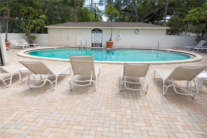 Property Photo: 3325 Bayshore Blvd Bayshore Blvd Boulevard SE E35 FL 33629