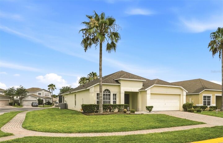 Property Photo: 4715 Cumbrian Lakes Drive FL 34746