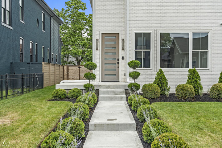 Property Photo: 2054 Carrollton Avenue IN 46202