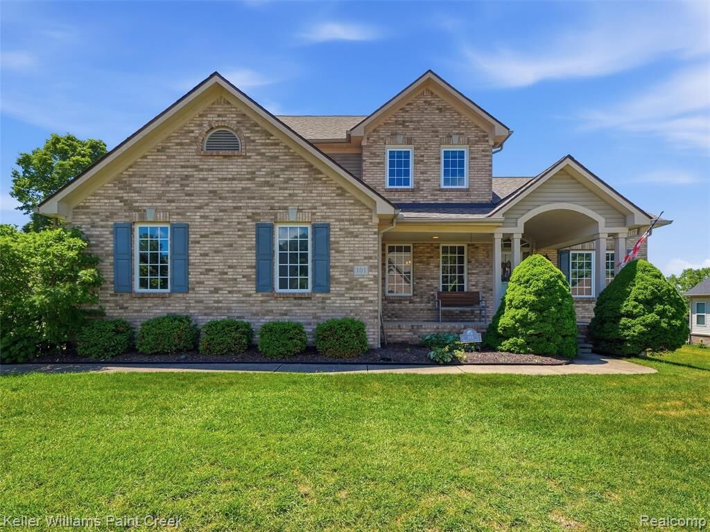 Property Photo:  101 Willow Lake Drive  MI 48371 6376 