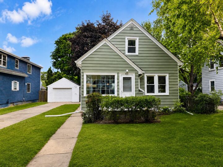 Property Photo: 4937 N Hollywood Ave WI 53217