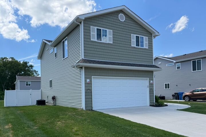 Property Photo: 3963 Lotus Landing Circle MI 48329