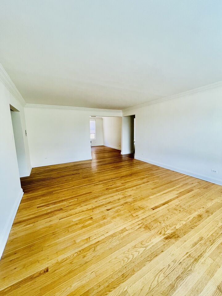 Property Photo: 6130 N Damen Avenue 3H IL 60659