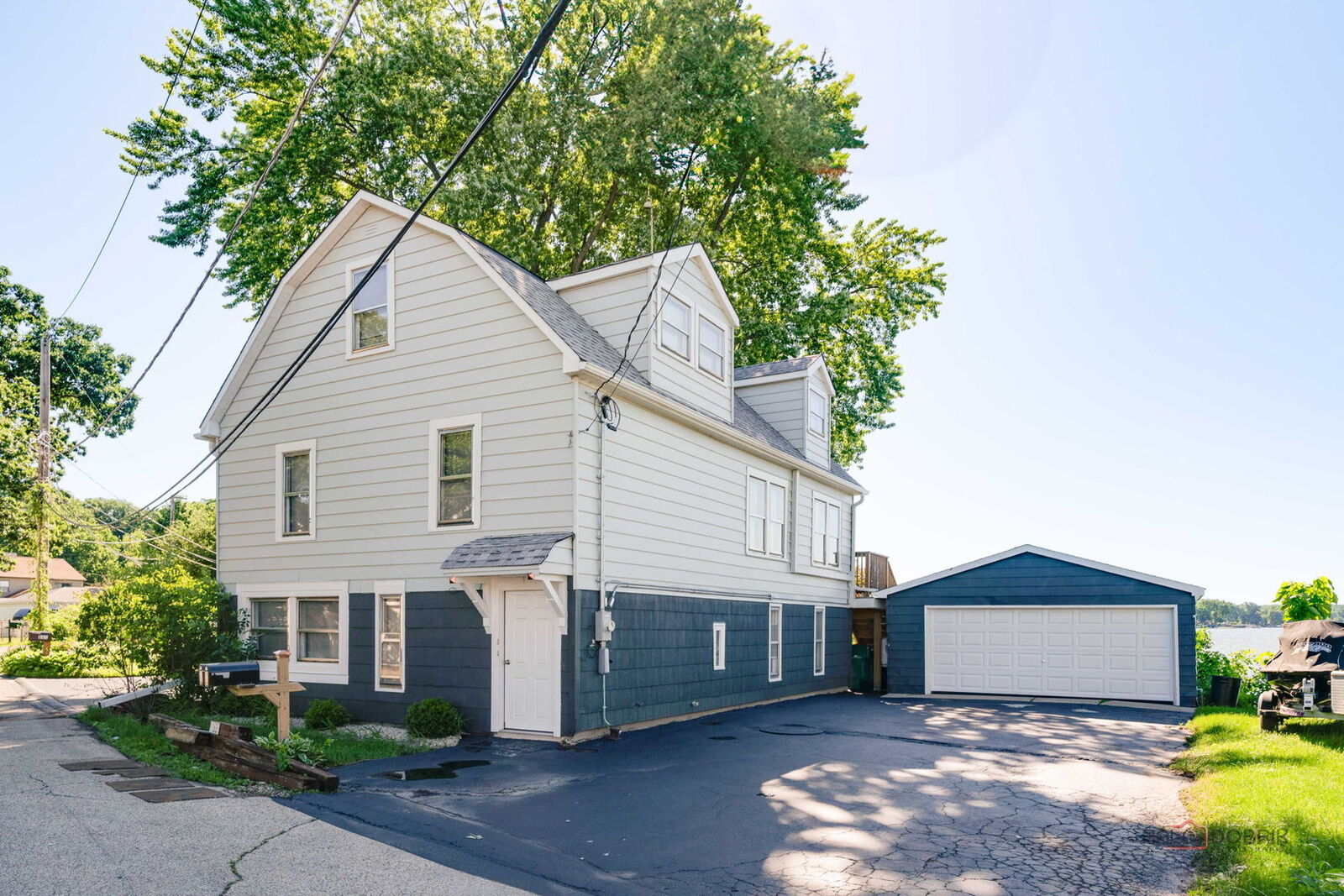 Property Photo: 163 Eagle Point Road IL 60020