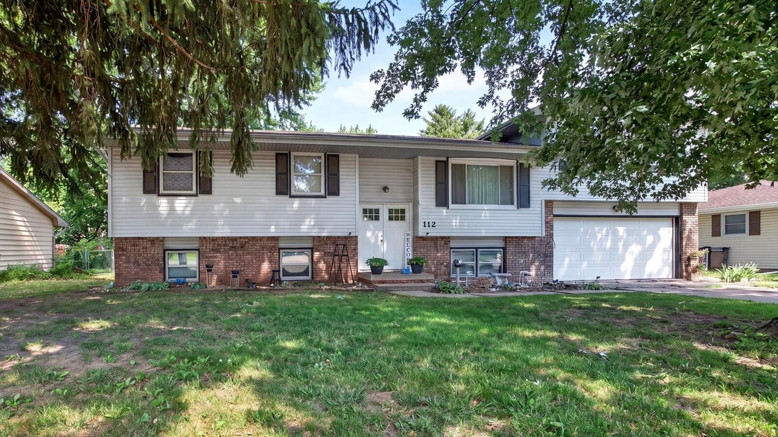 Property Photo:  112 Sandra Lane  IL 61761 
