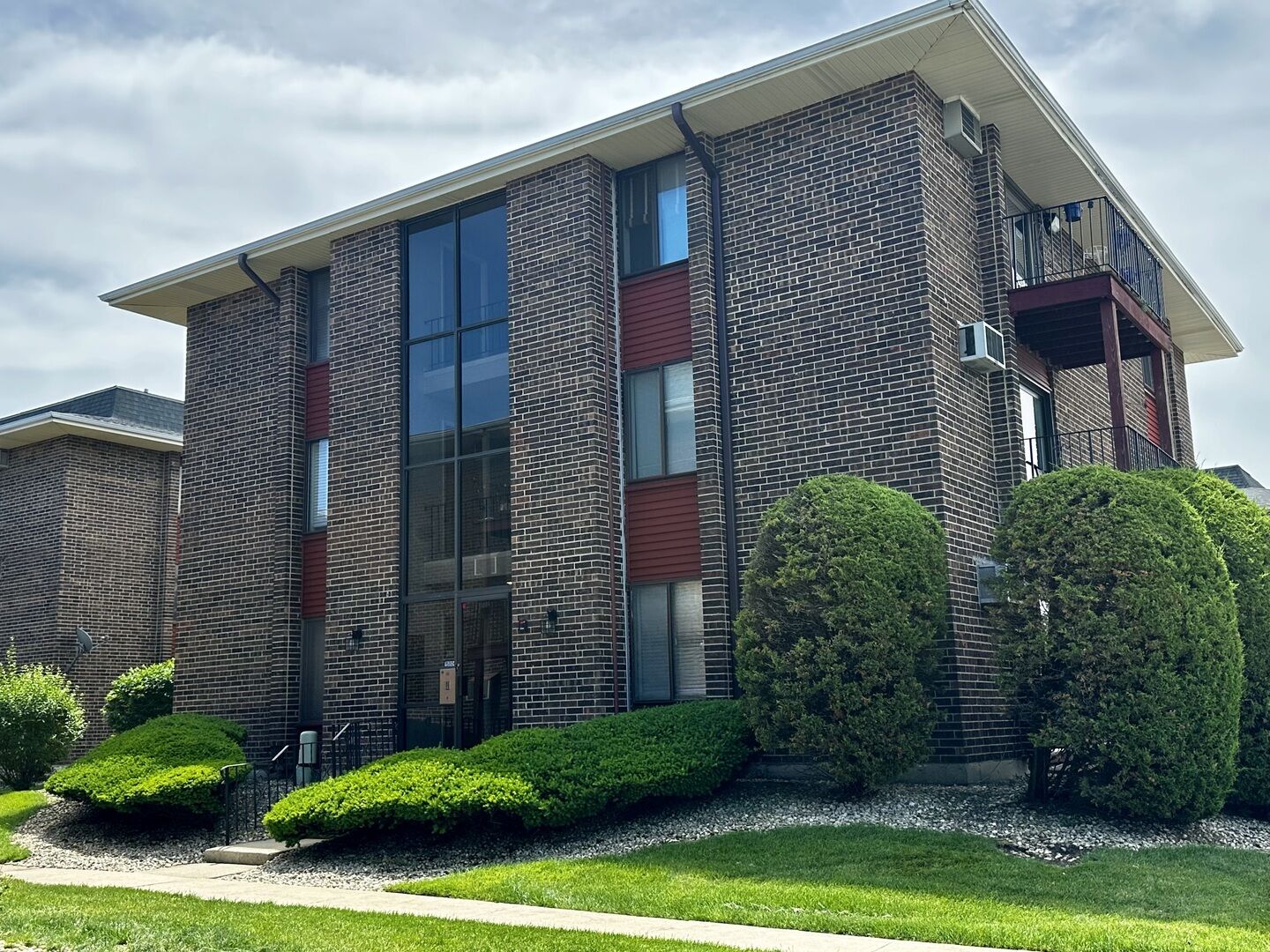 Property Photo: 15804 Terrace Drive 1W IL 60452