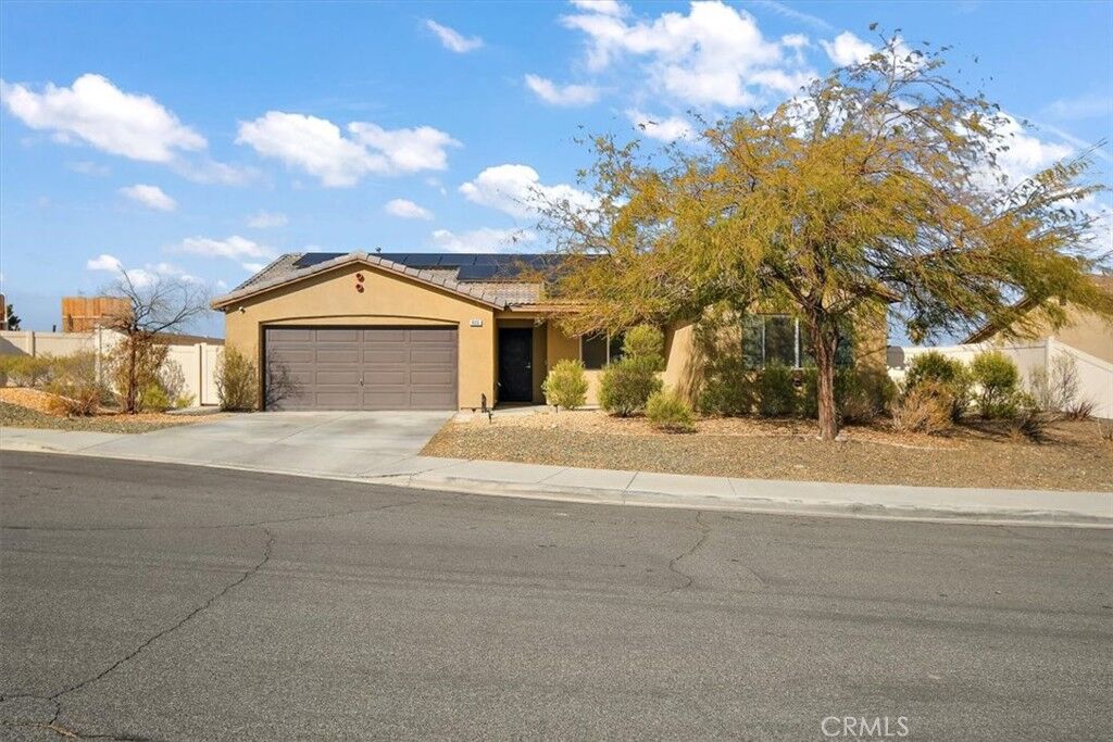 Property Photo: 905 Broadway CA 92311