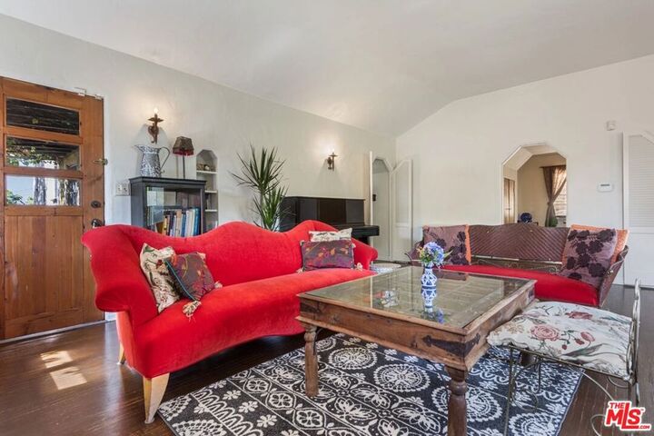 Property Photo:  1309 Carmona Avenue  CA 90019 
