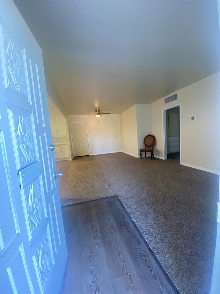 Property Photo: 1401 El Sereno Drive CA 93304