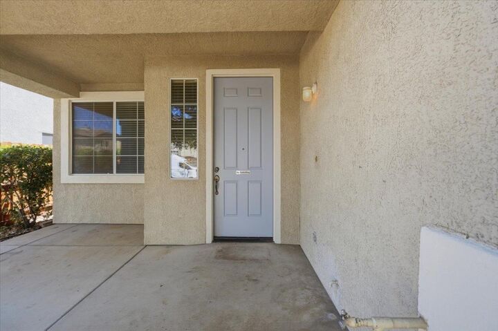 Property Photo: 6820 Ranch House Way CA 95621