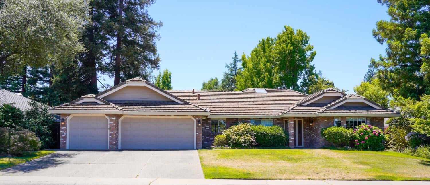 Property Photo: 4904 El Don Drive CA 95677