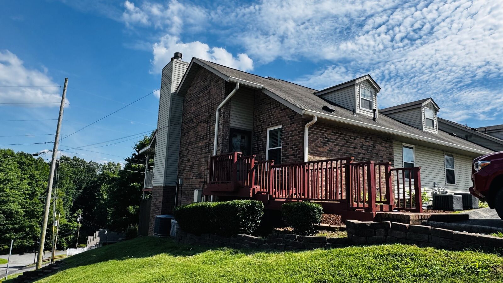 Property Photo:  204 Village Cir W  TN 37055 