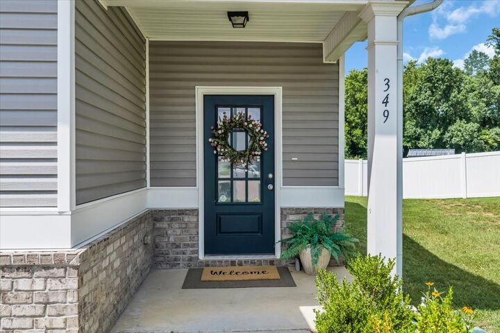 Property Photo:  349 Geneva Ln  TN 38401 