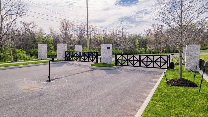 Property Photo: 125 Shadow Springs Dr 125 TN 37027