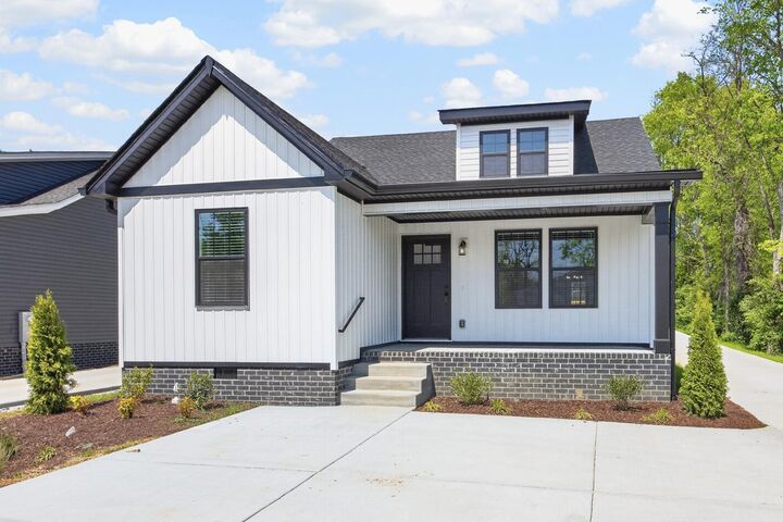Property Photo:  206 Ross Ave 110  TN 37066 