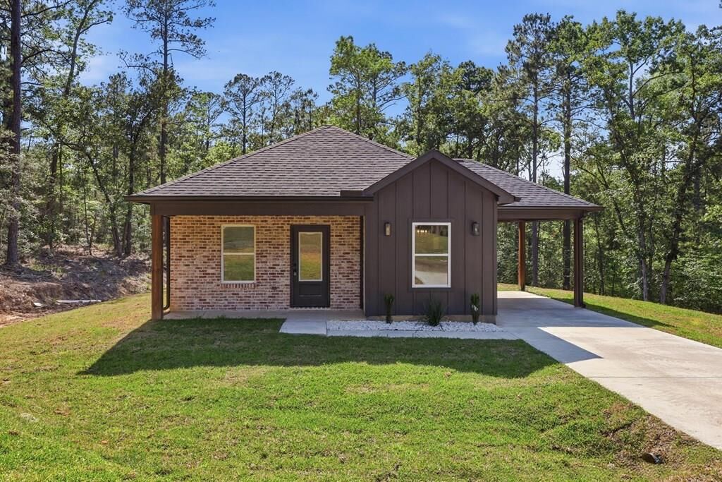 Property Photo: 185 Torrey Lane TX 75931