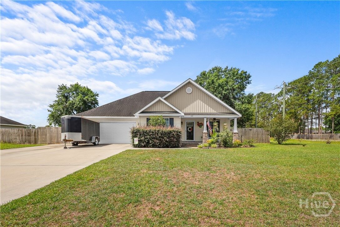 Property Photo: 100 Kingsley Drive S GA 31312