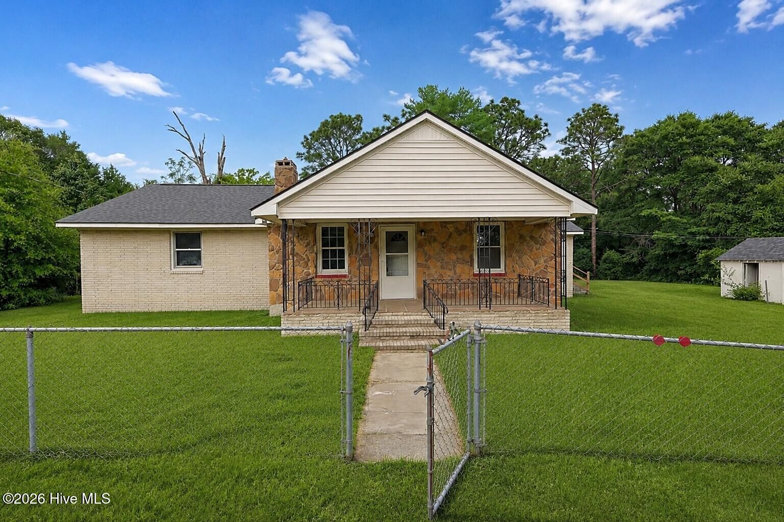 Property Photo:  163 E Hudson Lane  NC 28306 