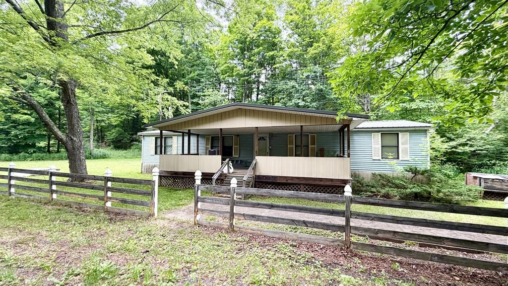 Property Photo:  1138 Hogback Rd  NY 14825 