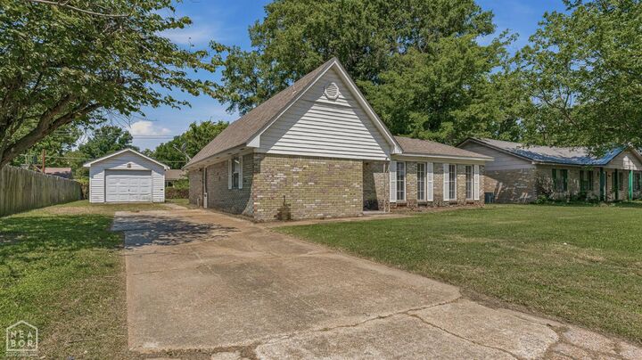 Property Photo: 1109 Leawood Street AR 72315