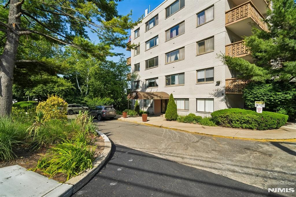 Property Photo:  1375 River Road 1A  NJ 07020 