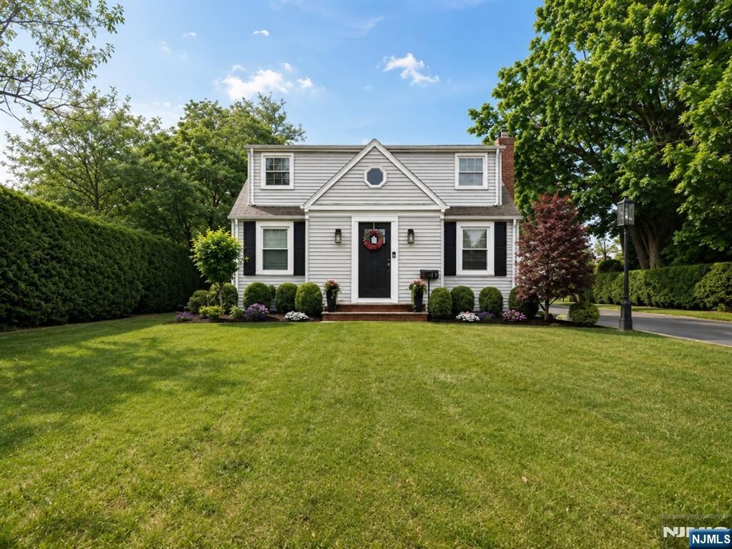 Property Photo:  19 Long Avenue  NJ 07430 