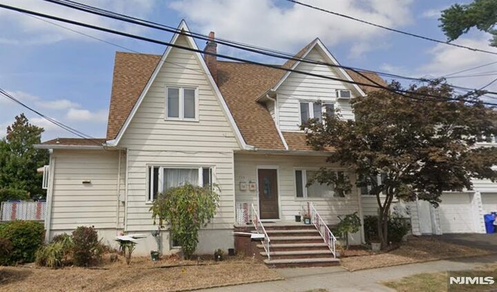 Property Photo:  653 New York Avenue  NJ 07071 