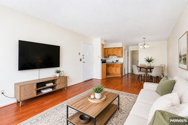 Property Photo:  412 68th Street 17  NJ 07093 