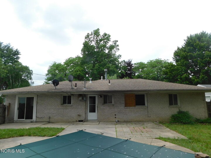 Property Photo:  109 S Munson Road  OH 43558 