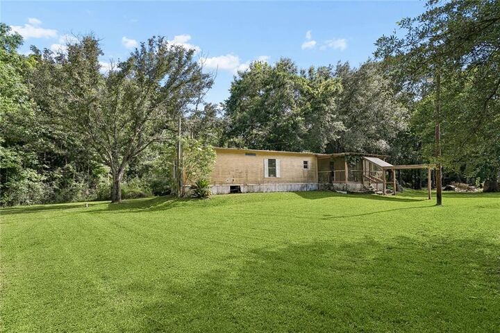 Property Photo: 307 Tulip Drive LA 70461