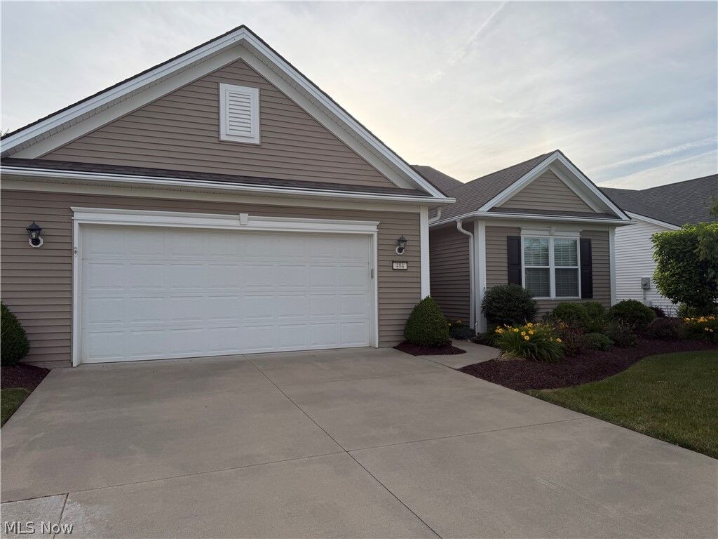 Property Photo:  484 Water Pointe Lane  OH 44212 