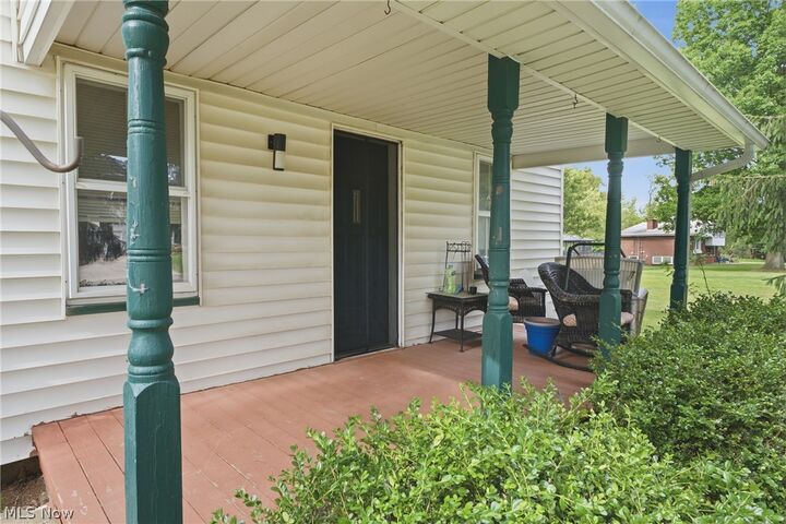 Property Photo:  2191 Mount Pleasant Street NE  OH 44721 