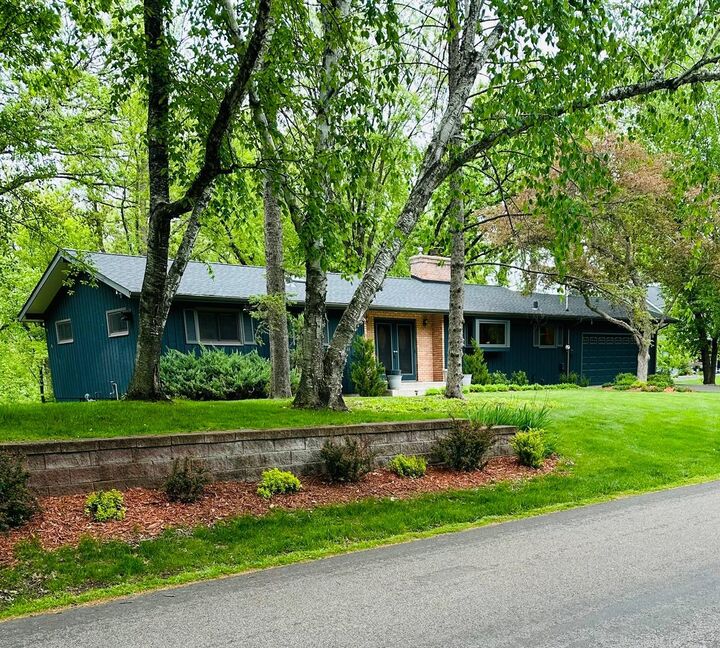 Property Photo:  443 Salem Place  MN 55115 