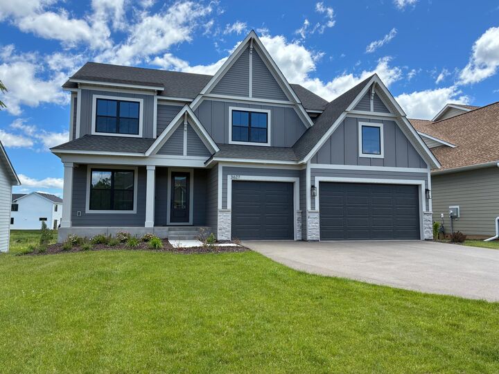 Property Photo:  3627 Knightsbridge Trail N  MN 55042 