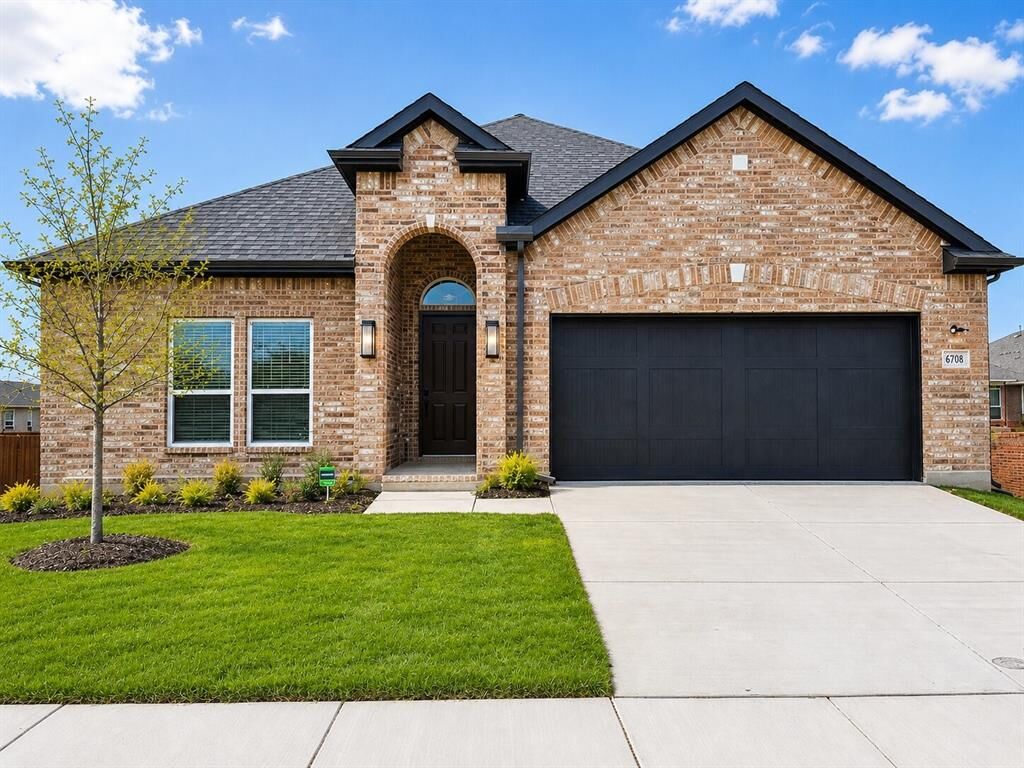 Property Photo: 6108 Shasta Creek Road TX 75009