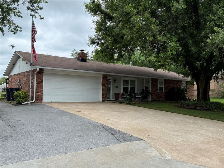 Property Photo:  5953 Walden Street  AR 72745 