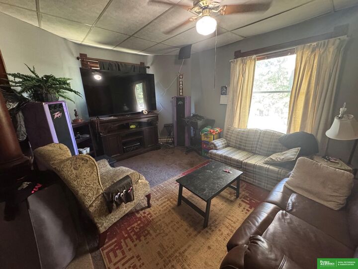 Property Photo: 213 S Nebraska Street NE 68019