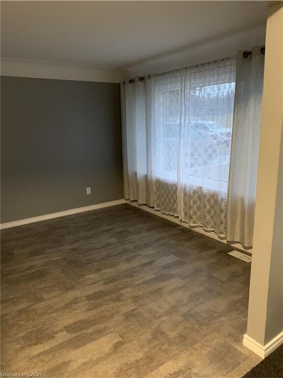 Property Photo:  19 Hamel Avenue  ON N2K 1M6 