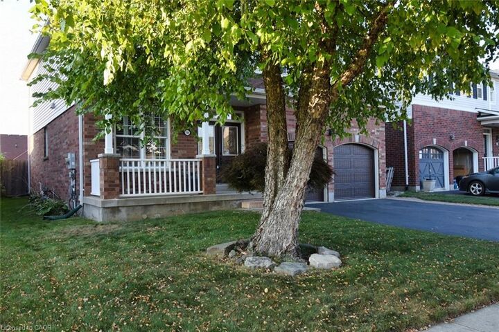 Property Photo: 188 Hunter Way ON N3T 0B7