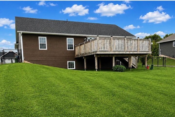 Property Photo: 61 Bonavista Avenue PE C1B 0E5