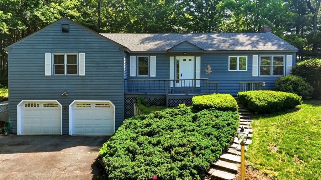 Property Photo: 4 Ladyslipper Ln MA 01035
