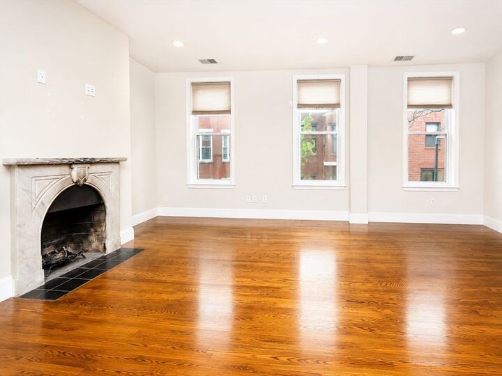 Property Photo:  9 Auburn Street 2  MA 02129 