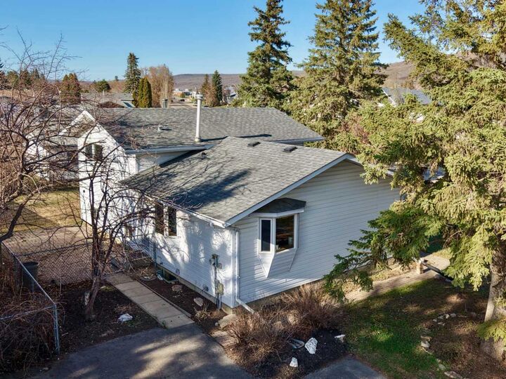 Property Photo: 9714 77 Avenue AB T8S 1C9