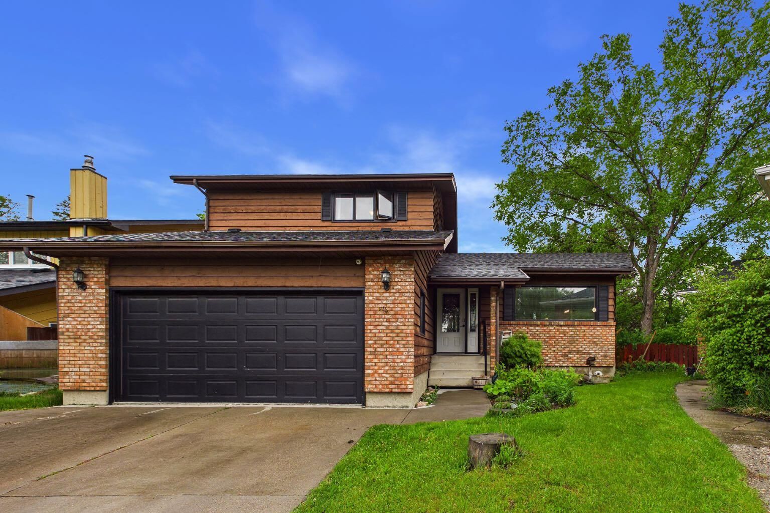 Property Photo:  615 7 Street SE  AB T1V 1K8 