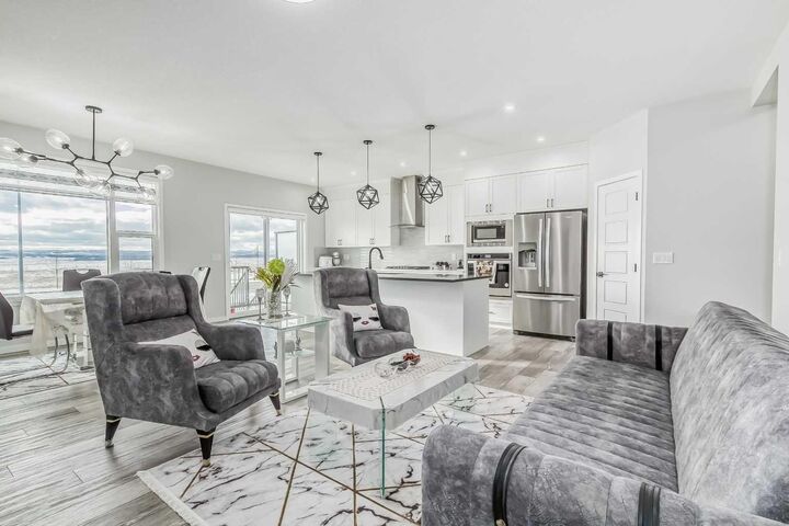 612 Seton Circle SE — photo 1