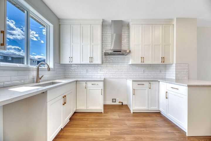 244 Marmot Grove NW — photo 1