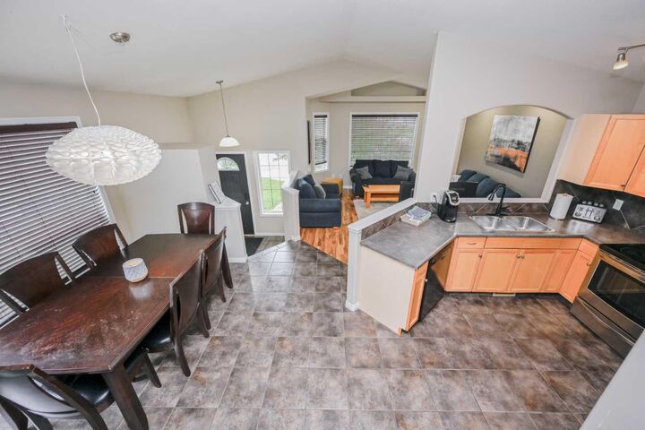 Property Photo: 73 Pinnacle Avenue AB T8W 2V8