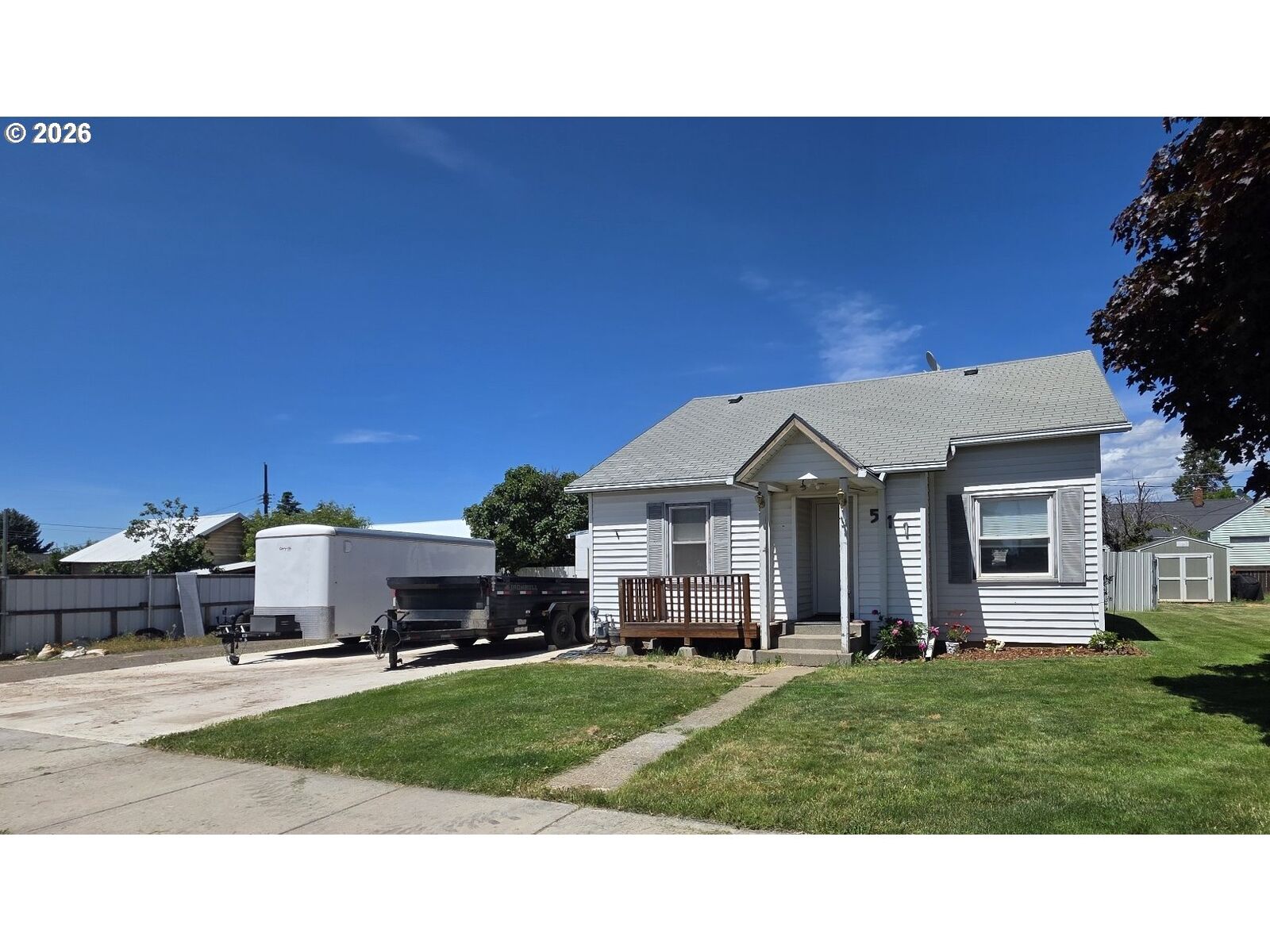 Property Photo: 511 E Burgen St WA 98620