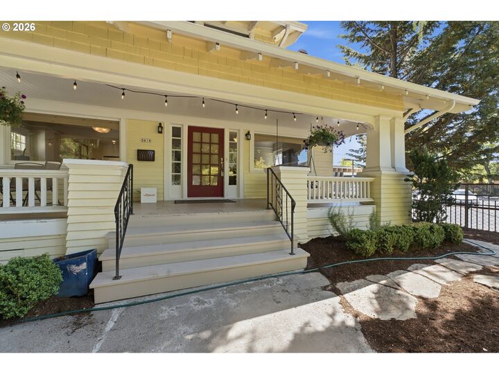 Property Photo: 5616 NE Garfield Ave OR 97211